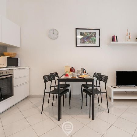 Aurora'S Apartment Cagliari Ngoại thất bức ảnh