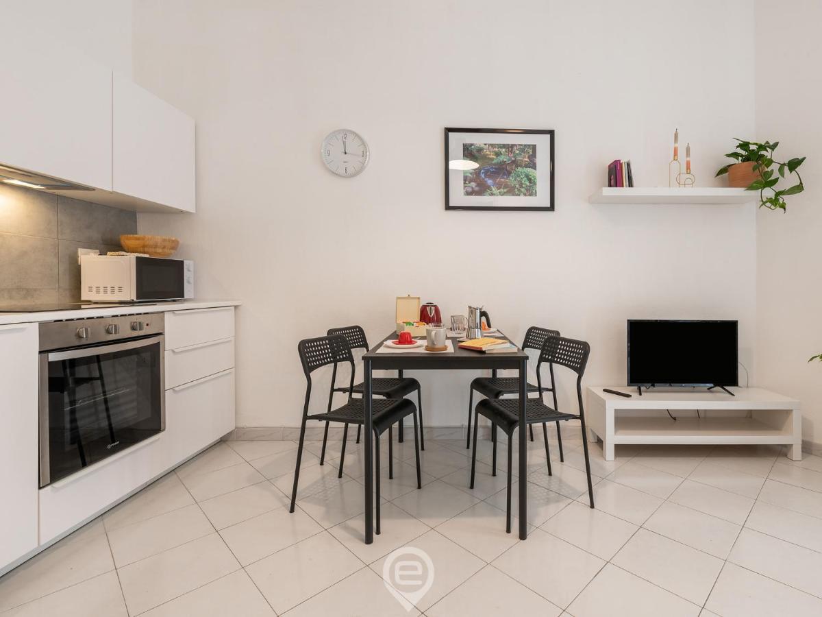 Aurora'S Apartment Cagliari Ngoại thất bức ảnh